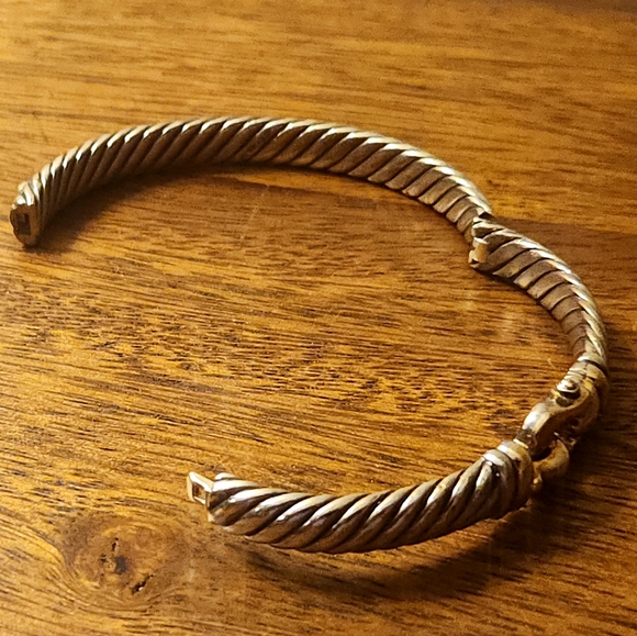 David Yurman | 7mm Buckle Cable Bracelet - Sterling Silver with 18k Yellow Gold - Picture 5 of 12